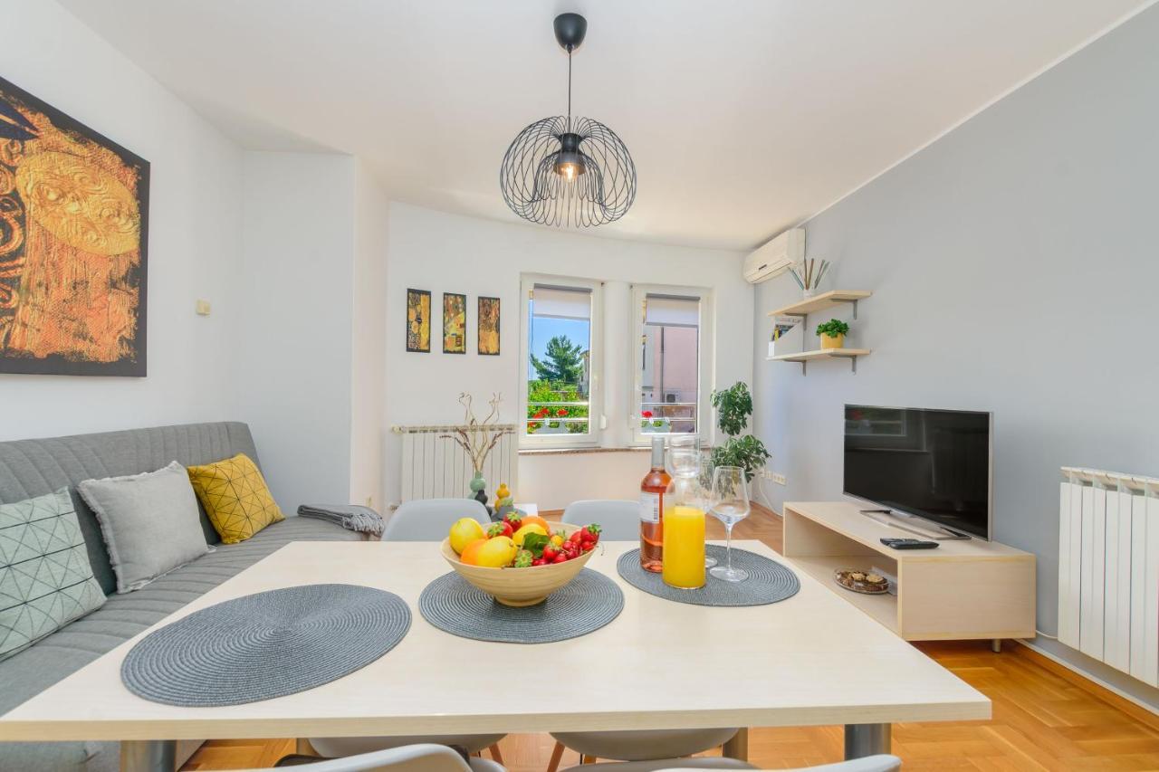 Apartment Vita Pula Bagian luar foto