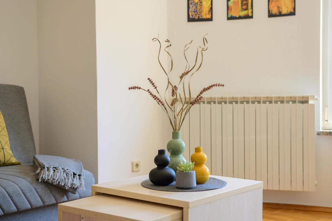 Apartment Vita Pula Bagian luar foto